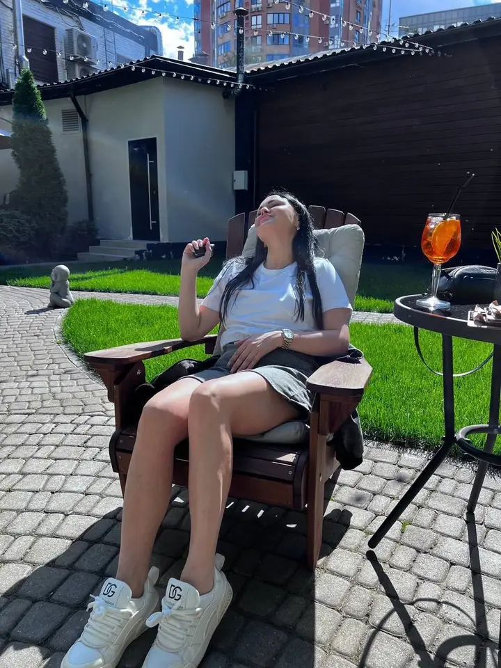 оля