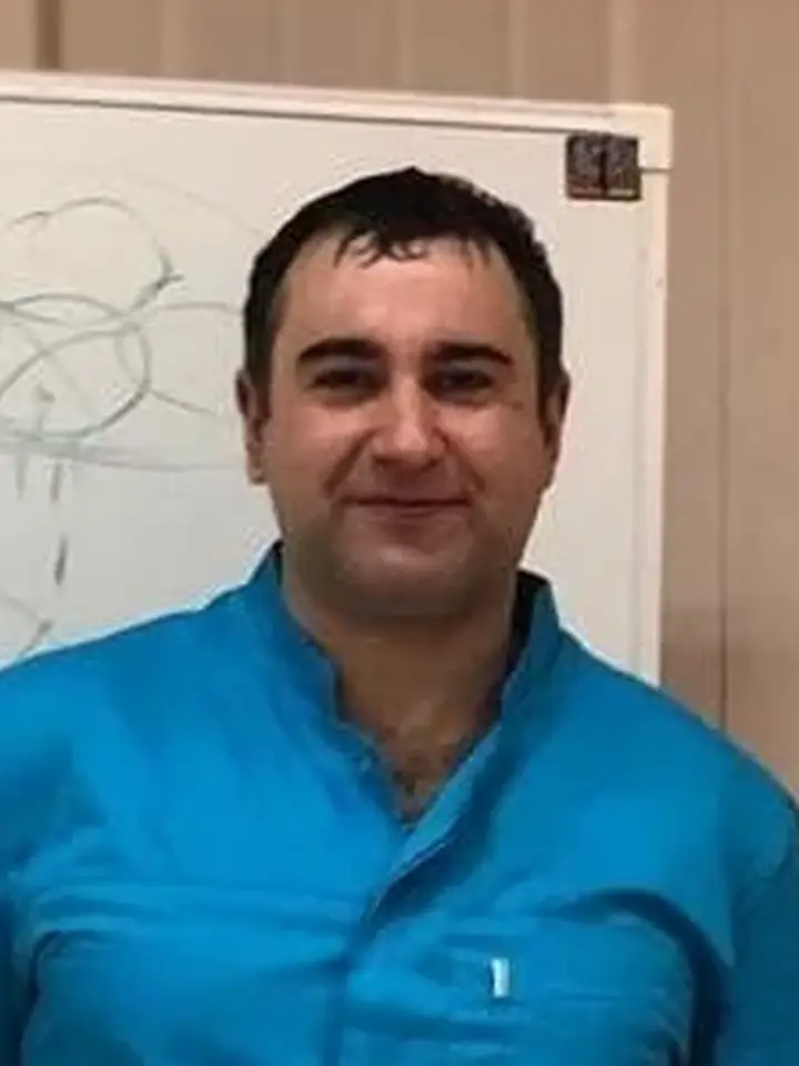 Артур — массажист, Саратов