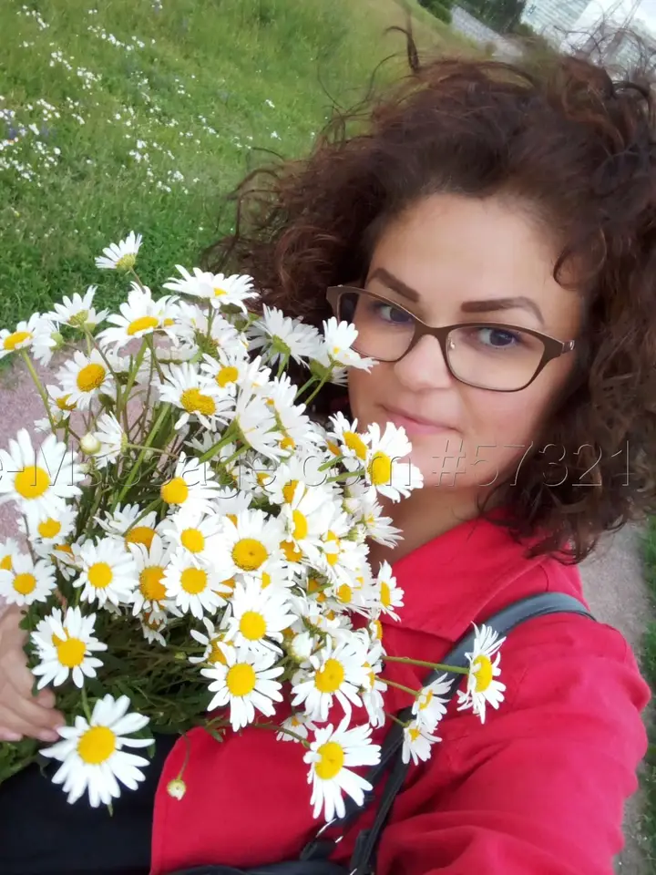 Карина — массажистка, Санкт-Петербург, м. Ладожская